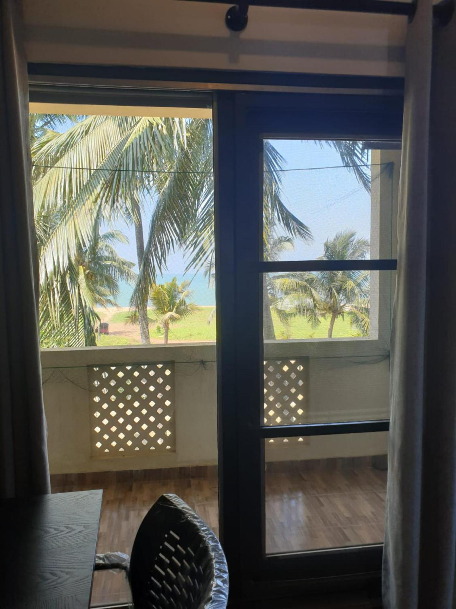 Hotel Janishi Residencies Negombo Exterior foto