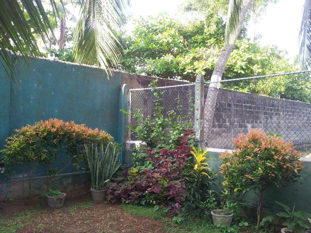 Hotel Janishi Residencies Negombo Exterior foto