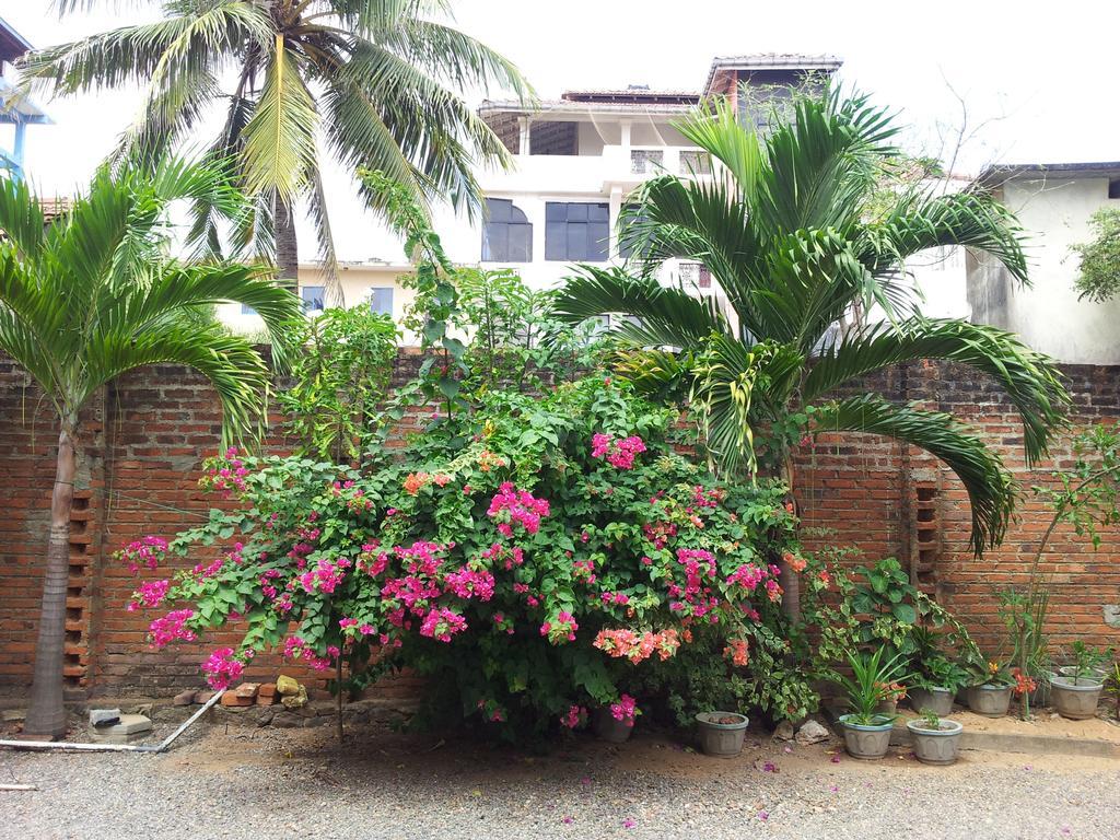 Hotel Janishi Residencies Negombo Exterior foto