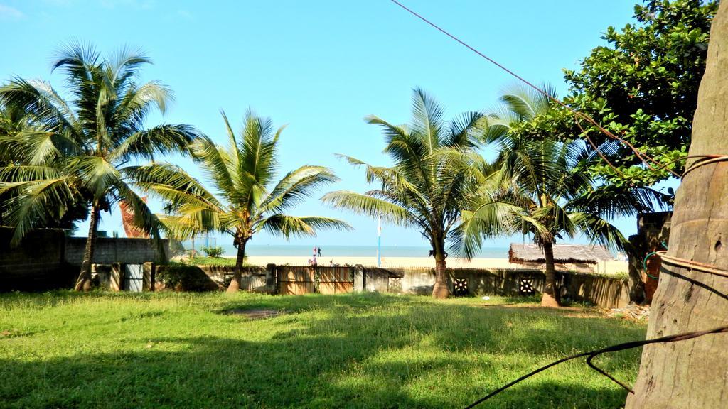 Hotel Janishi Residencies Negombo Exterior foto