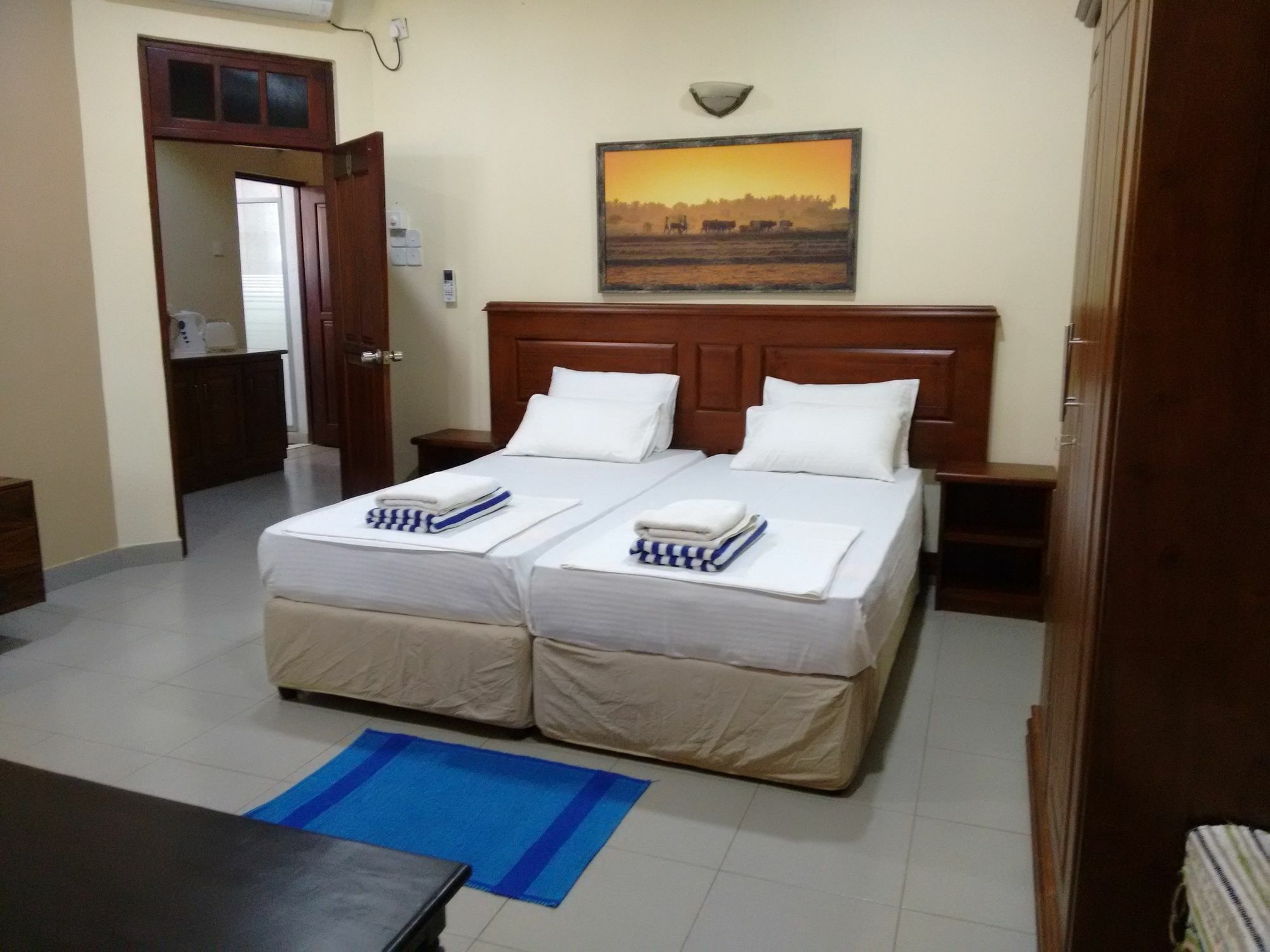 Hotel Janishi Residencies Negombo Exterior foto